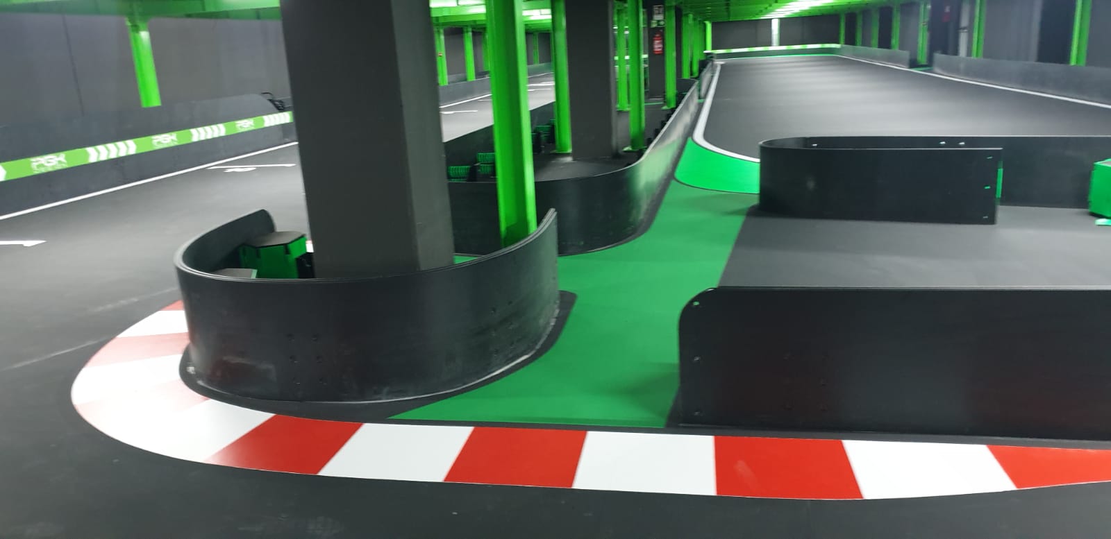 Curva tecnica del circuito Green Kart